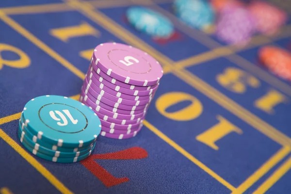 Live roulette – physical wheel, real-time spin PG Soft live roulette table on khusus 4d